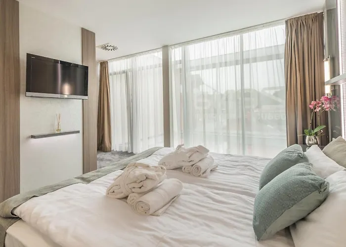 Hotel Zena Beauty & Shopping Center