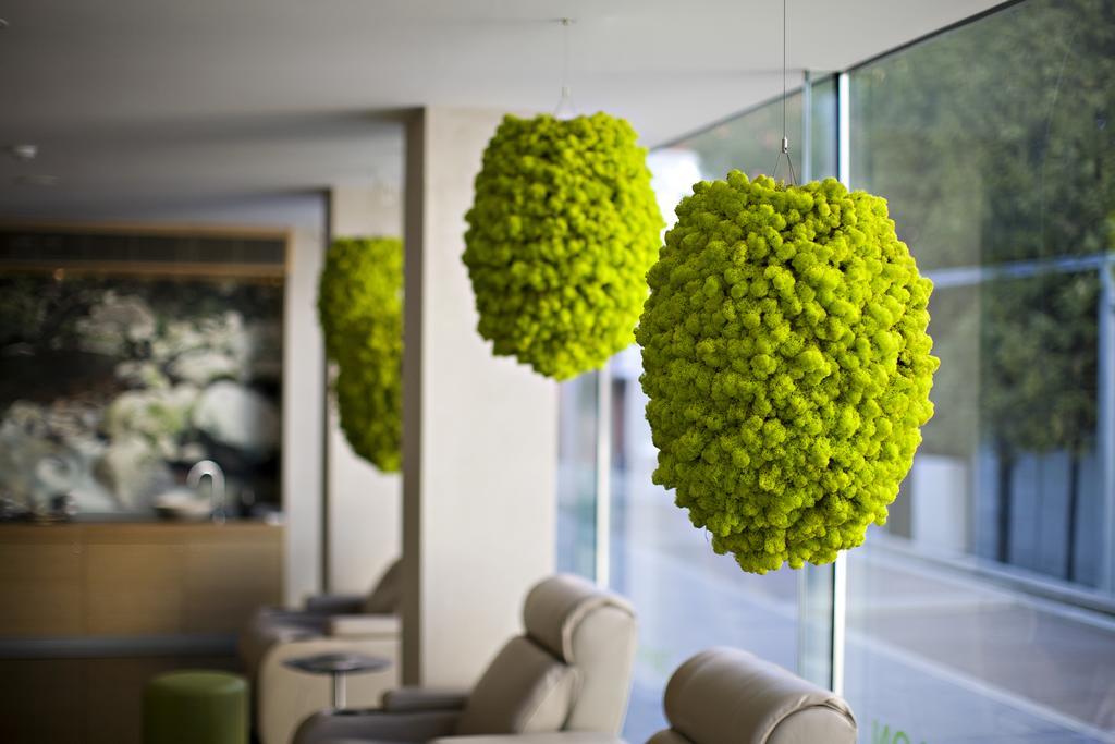 Zena Beauty & Shopping Center Hotel