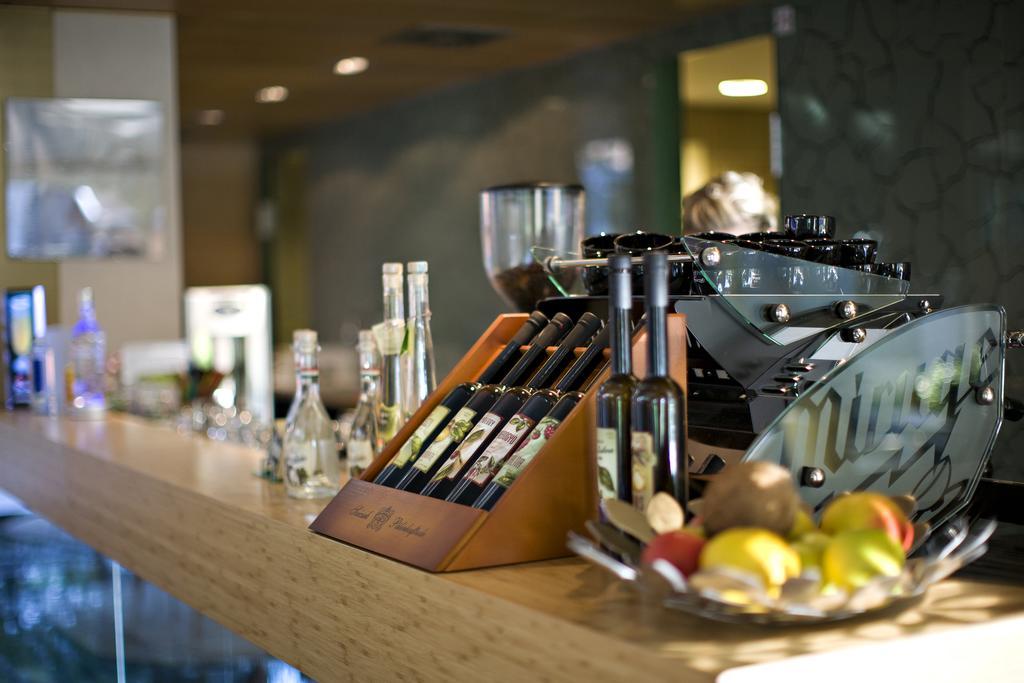 Hotel Zena Beauty & Shopping Center 4*