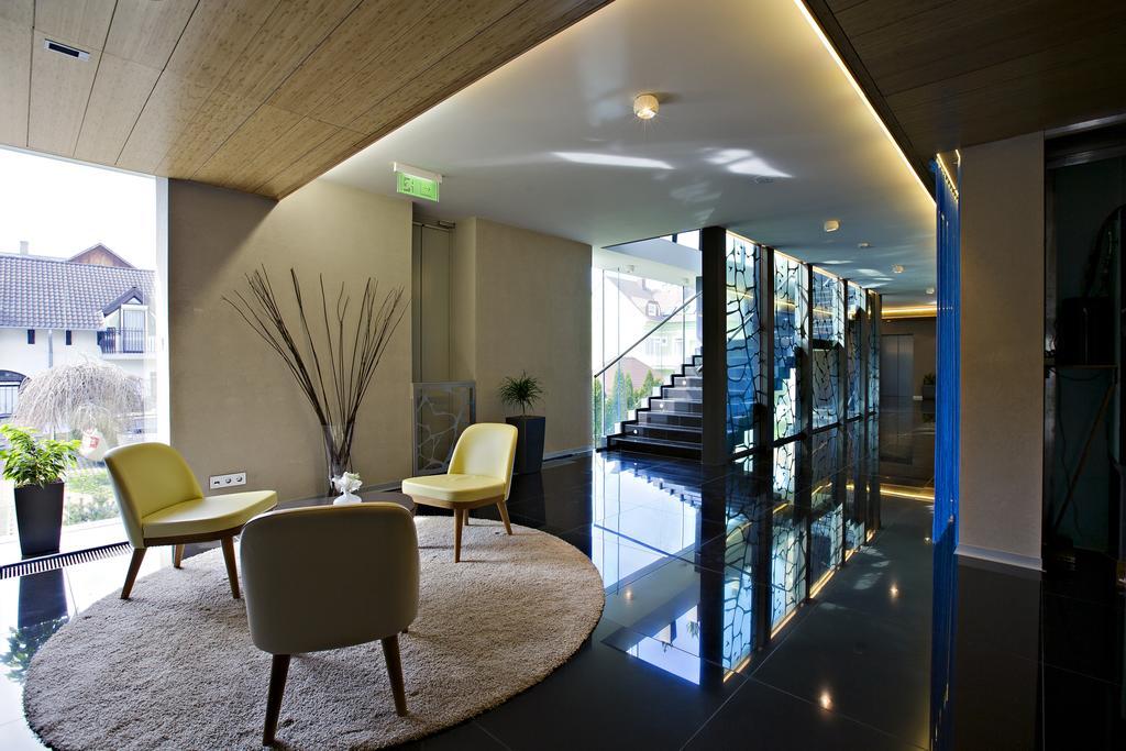 Zena Beauty & Shopping Center Heviz