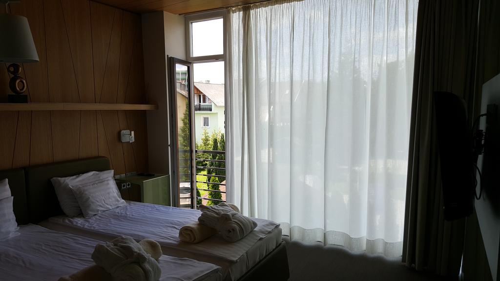 Hotel Zena Beauty & Shopping Center 4*