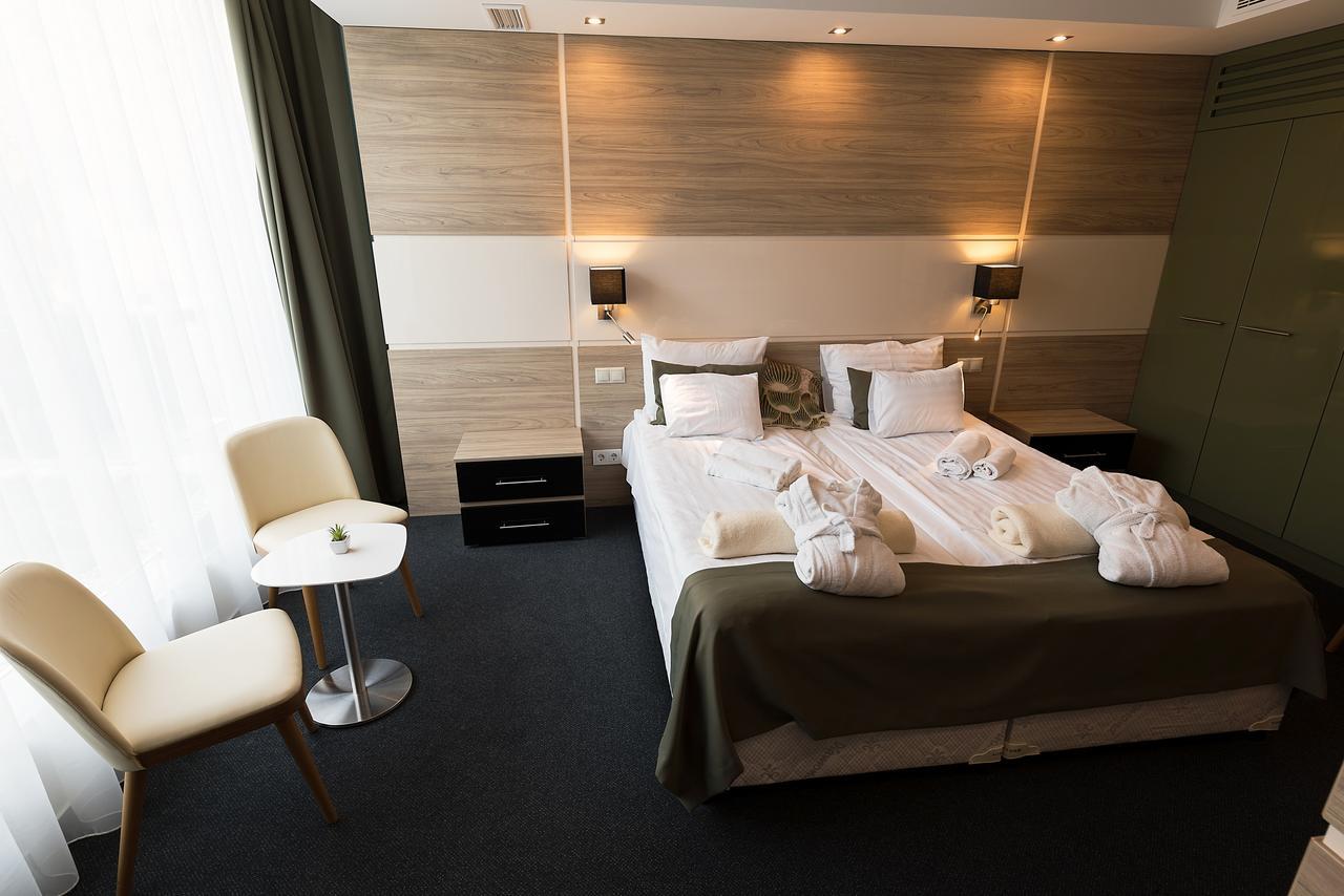 Zena Beauty & Shopping Center Hotel Heviz