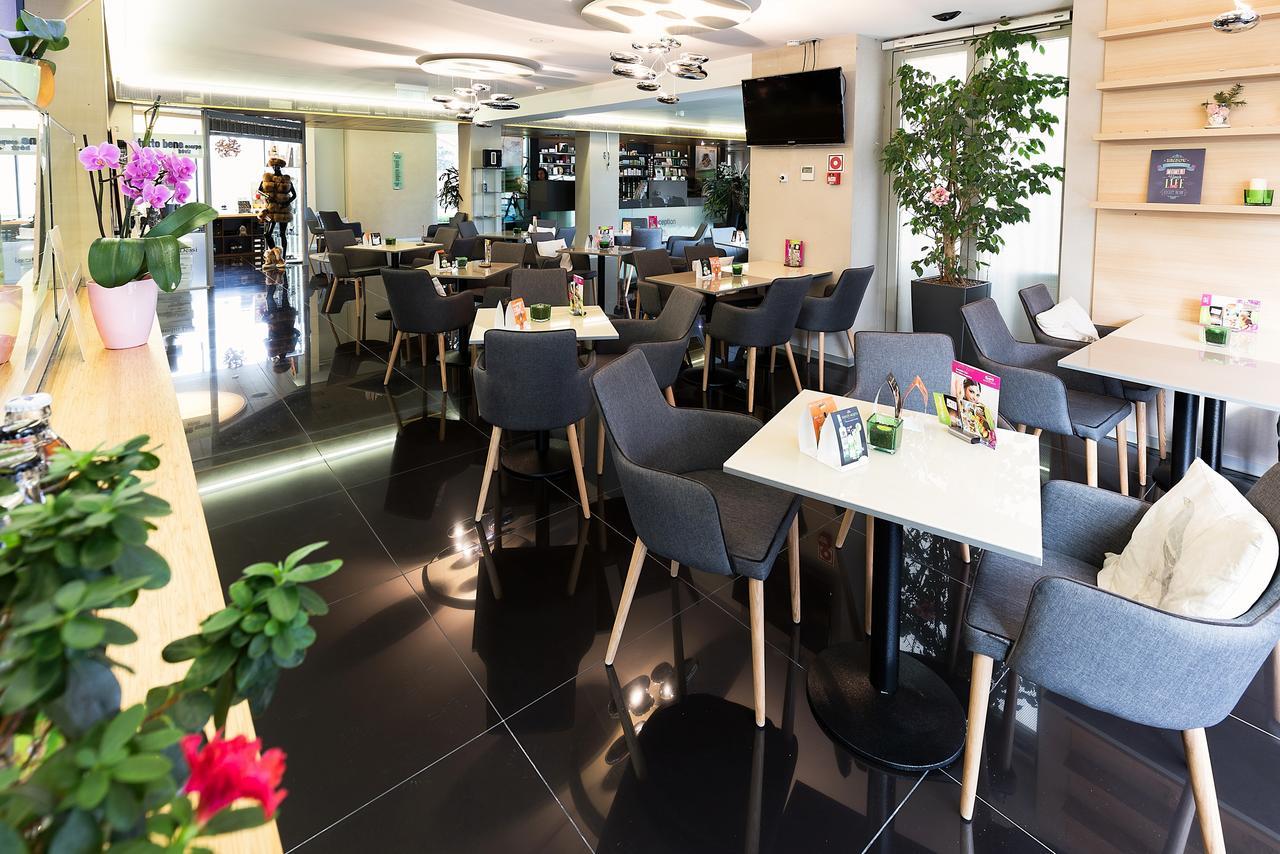 Zena Beauty & Shopping Center 4*