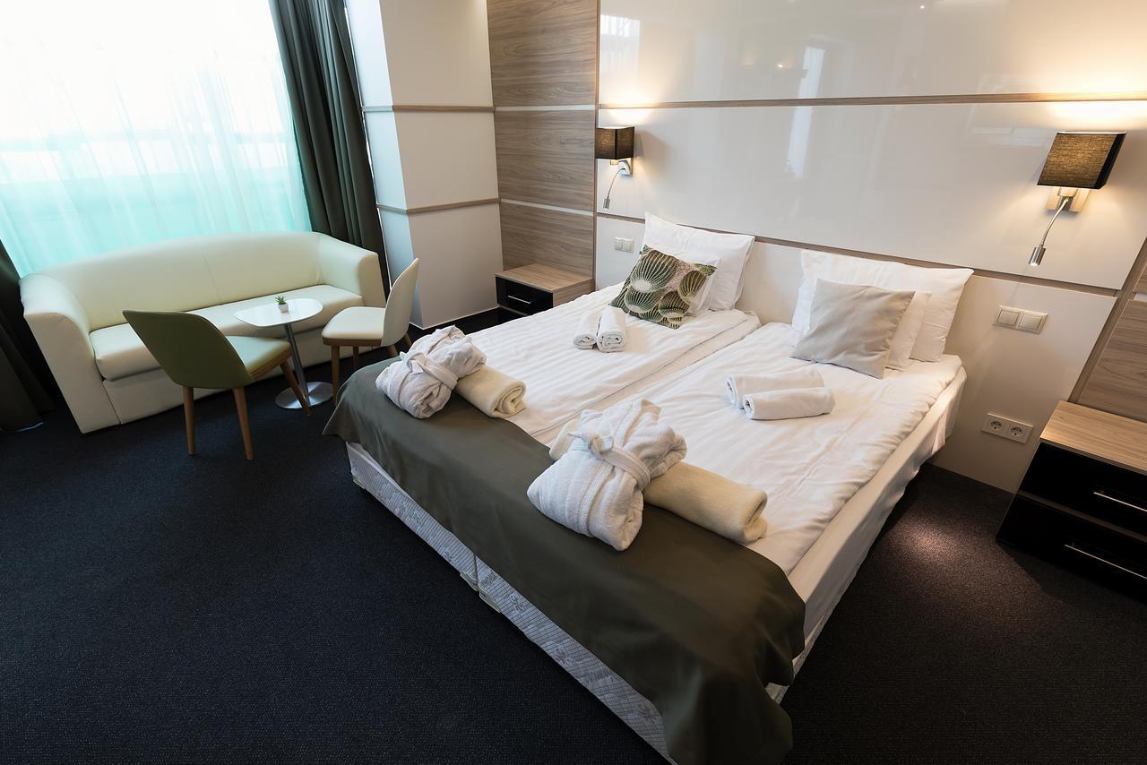 Hotel Zena Beauty & Shopping Center