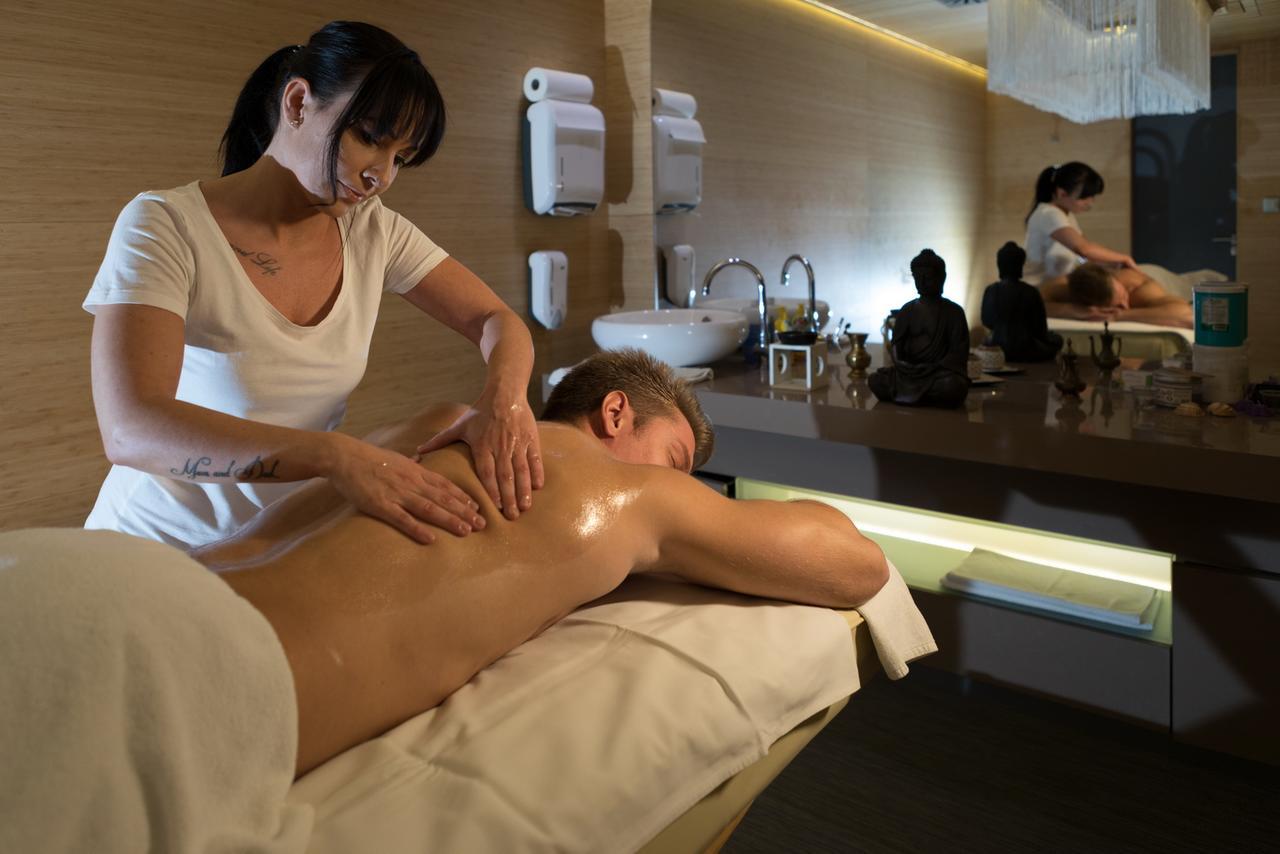 Zena Beauty & Shopping Center 4*