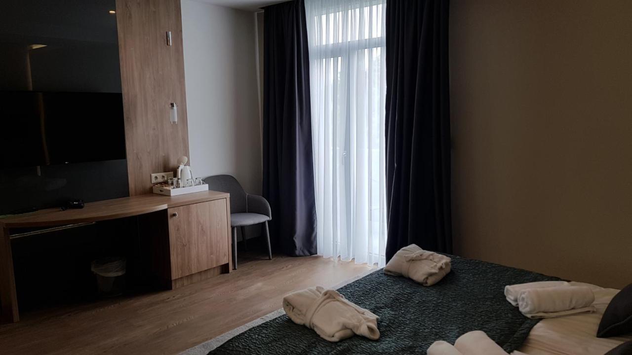 Zena Beauty & Shopping Center 4*