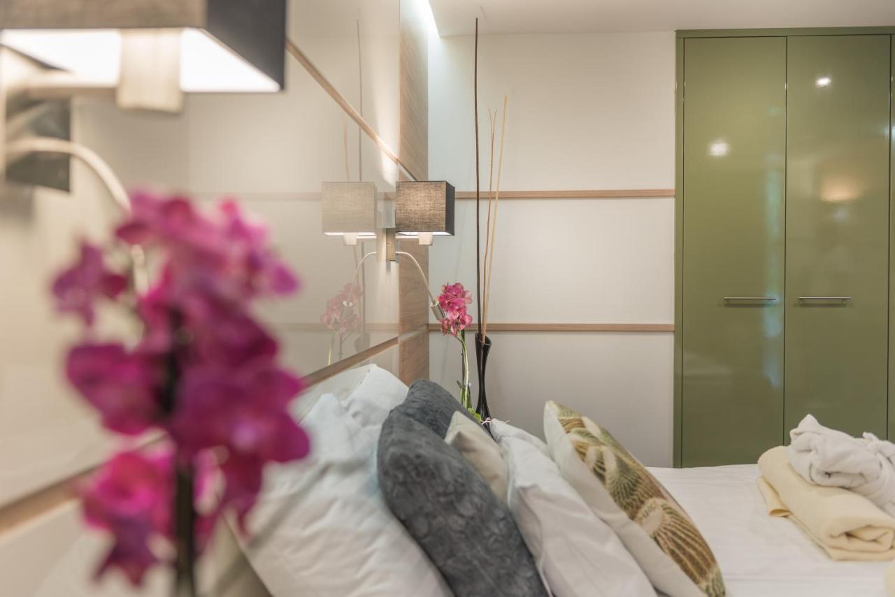 Zena Beauty & Shopping Center Hotel